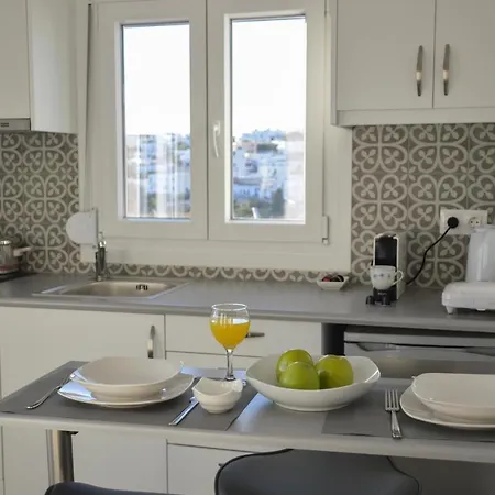 Apartment Rhyolite *